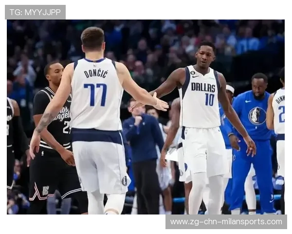 BronMuse对比拉拉维亚＆芬尼-史密斯并发问：谁更香？